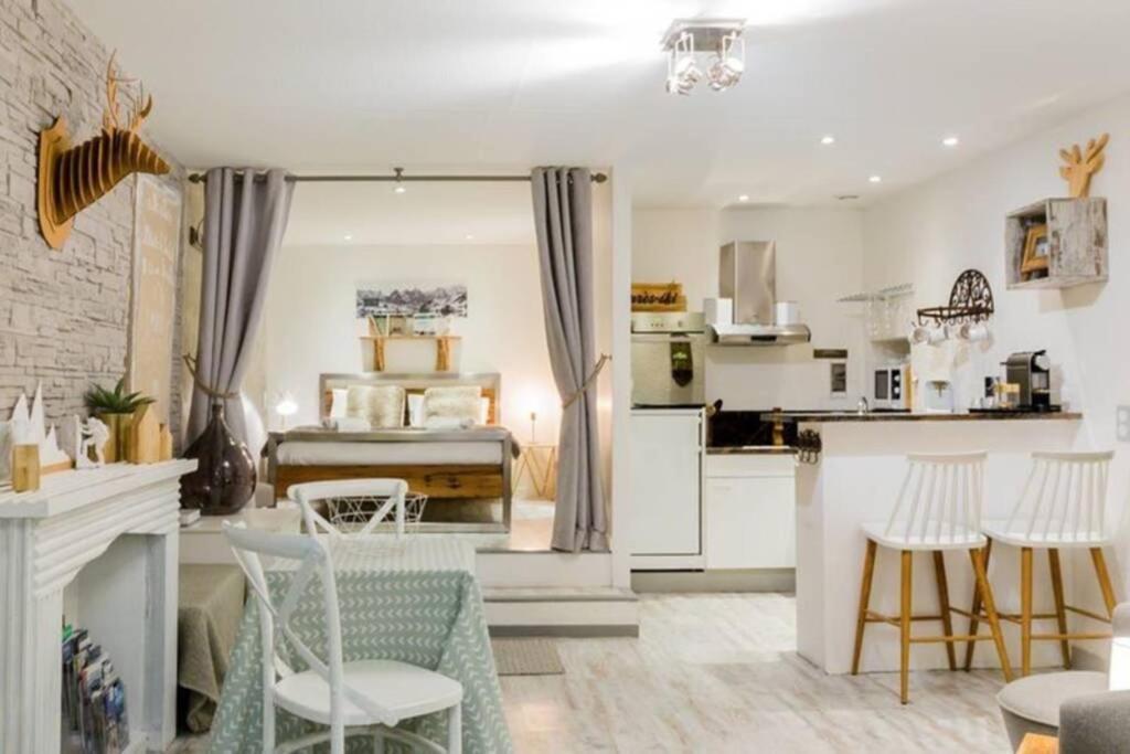 Un Cottage Alpin Chaleureux Dans Le Coeur D Annecy Avec 2 Velos Kültér fotó